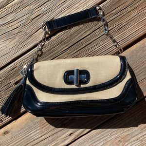 WHITE HOUSE BLACK MARKET BLK PATENT LEATHER BAG